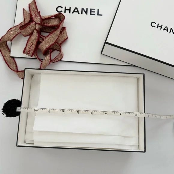 LIKE NEW Chanel White Gift Box and Shopping Bag - Picture 9 of 12